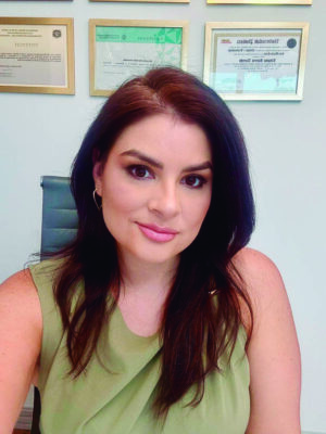 Rejuvenescimento facial - A cirurgiã-dentista Dra. Rhianna Barreto
