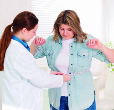 Pós-verão: como eliminar os quilos extras com saúde, 
segurança e acompanhamento médico